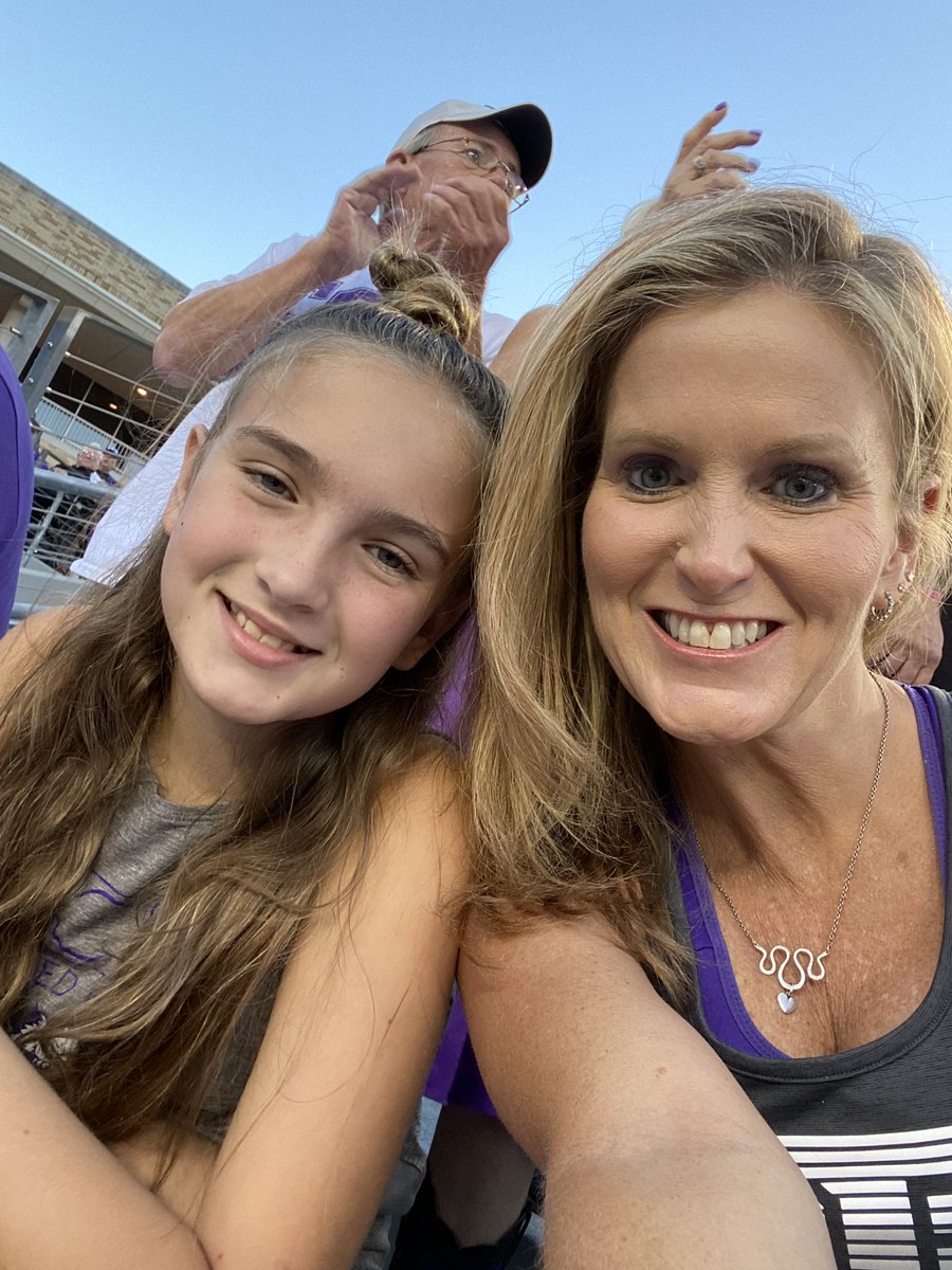 stephesp7's tweet photo. Go Frogs!! 💜 https://t.co/9nwgMMpJ5U