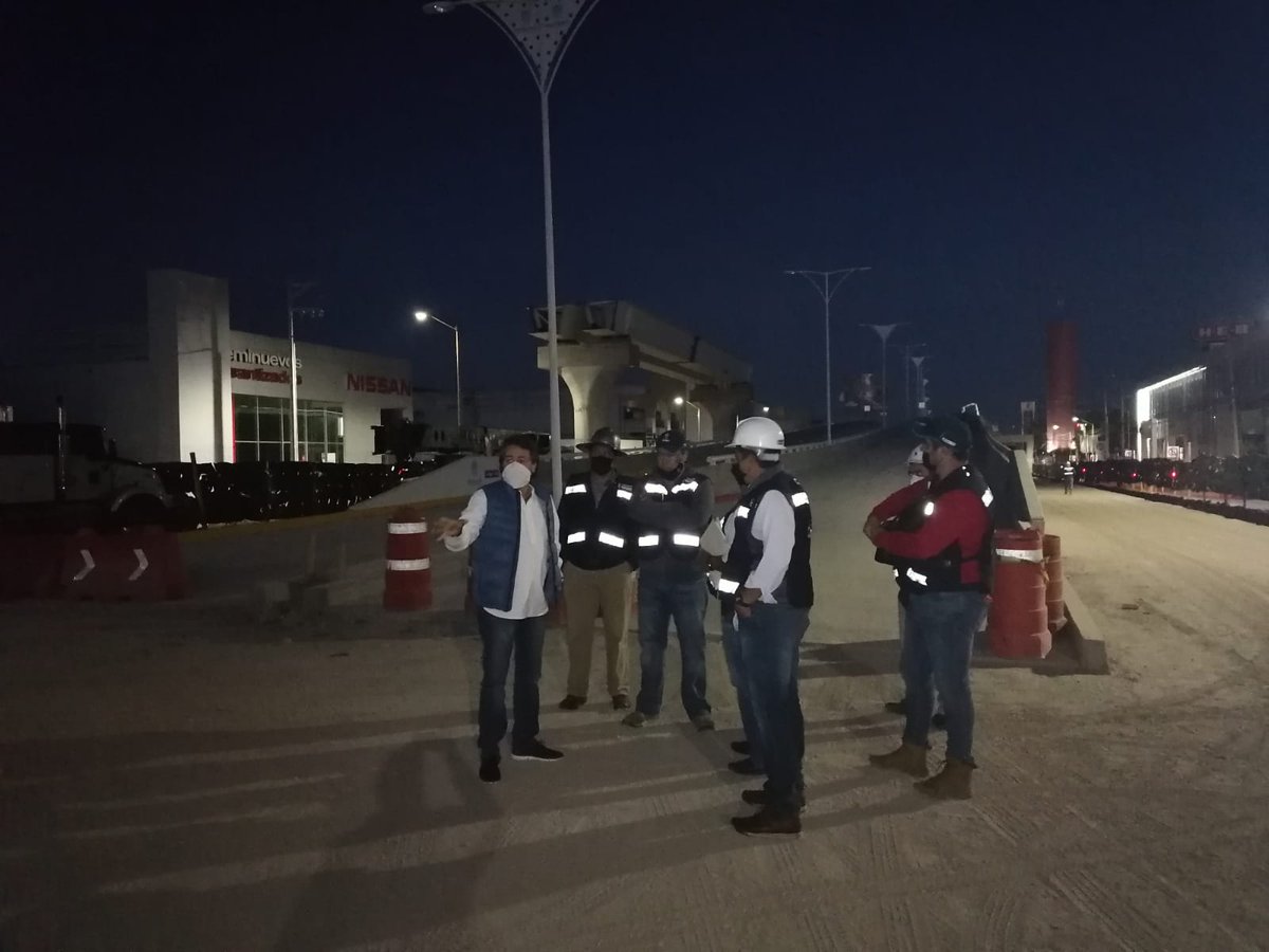 Esta mañana el titular de la #SOP José de Jesús Altamira, llevó a cabo una gira de supervisión en las obras que se realizan como son el Distribuidor Vial Pulgas Pandas,  Puente Camino a San Ignacio y la Arena San Marcos, con el fin de conocer y verificar los avances.