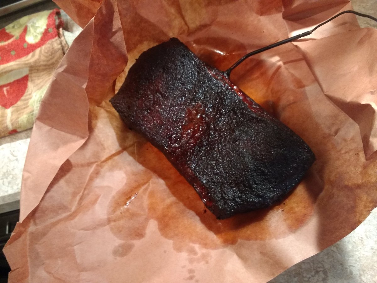 phsacct1's tweet photo. Beef #brisket on the #weber #smokeymountain https://t.co/NpOgI2voZ9