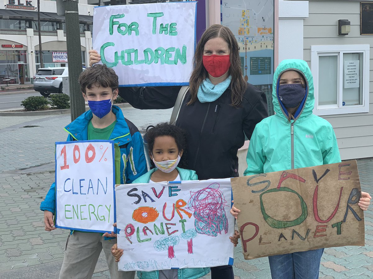 LoraineForLA's tweet photo. At the anti-oil-spill #NoMoreDisasters rally for climate action today. Beautiful to see a crowd willing to march in the rain! We need strong climate action now — it’s time to #BuildBackBetter. 

#nodrillingwherewereliving https://t.co/18DDS1NWQp