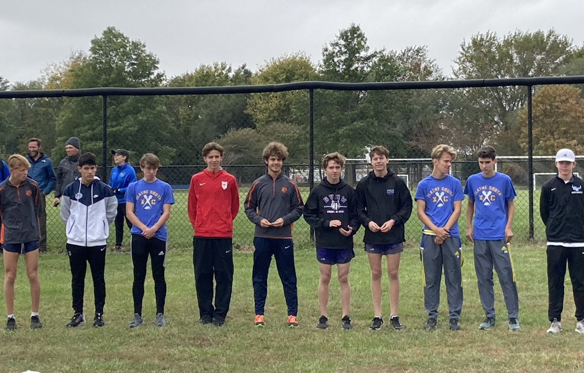 OSXCFalcons's tweet photo. Congrats to our All-Region boys’ medalists:

Matthew Tolman - 3rd
Rhys Allen - 8th
Tyler Burns - 9th https://t.co/tuMBN747Xx