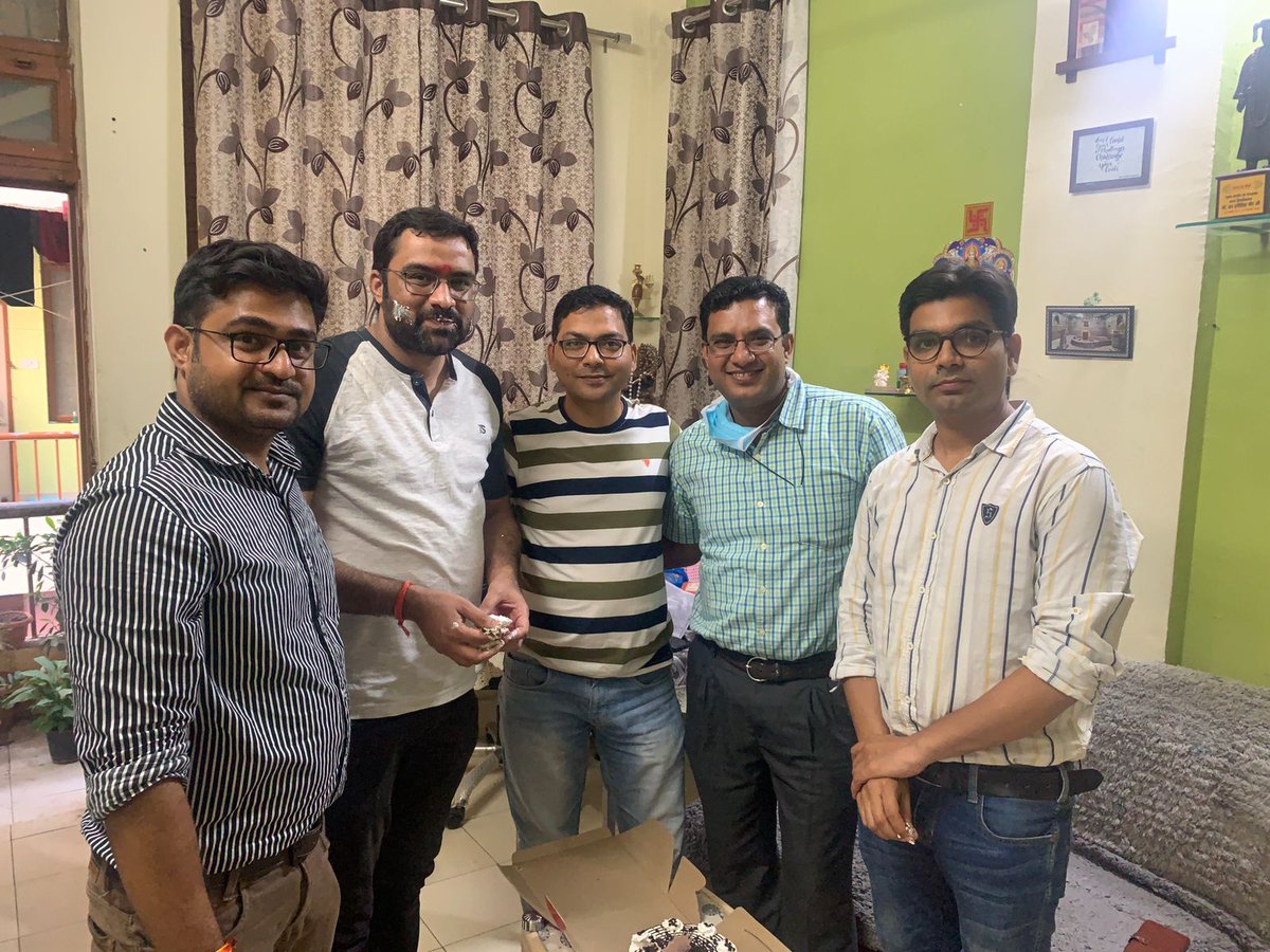 MP_NMO's tweet photo. नमस्कार, 
@MP_NMO के विद्यार्थी प्रमुख @drgsyadav14 जी का सागर चिकित्सा महाविद्यालय में प्रवास रहा। जिसे NMO सागर के  @r_gupta96 जी द्वारा समन्वित किया गया एवम NMO के छात्रों के मध्य बैठक का रखी गई।
@NMOBharat @dr_vishwambhar 
@MidhaSatish #nmo #nmomp https://t.co/D0VZa0aRWc