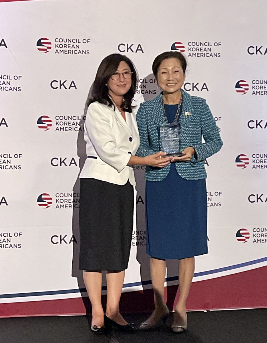 eunyangnbc's tweet photo. Congrats to Marianne Brackney for receiving the Heroes of Our Time Award from @CouncilKA! Celebrating 10 years of excellence. https://t.co/9NdrOgXldz