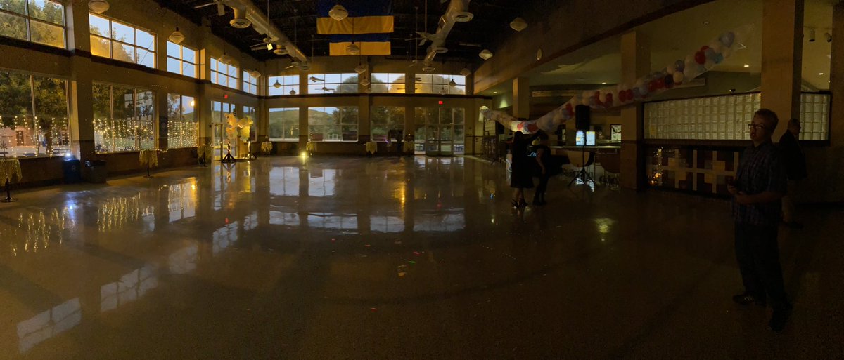 TIVYHS's tweet photo. Homecoming Day 6! Students wanted a Homecoming Dance and Student Council made it happen! #letsmakeitathing #tfnd #tivybest @kerrvilleisd @BalserShelby https://t.co/Q2wxjloPcI