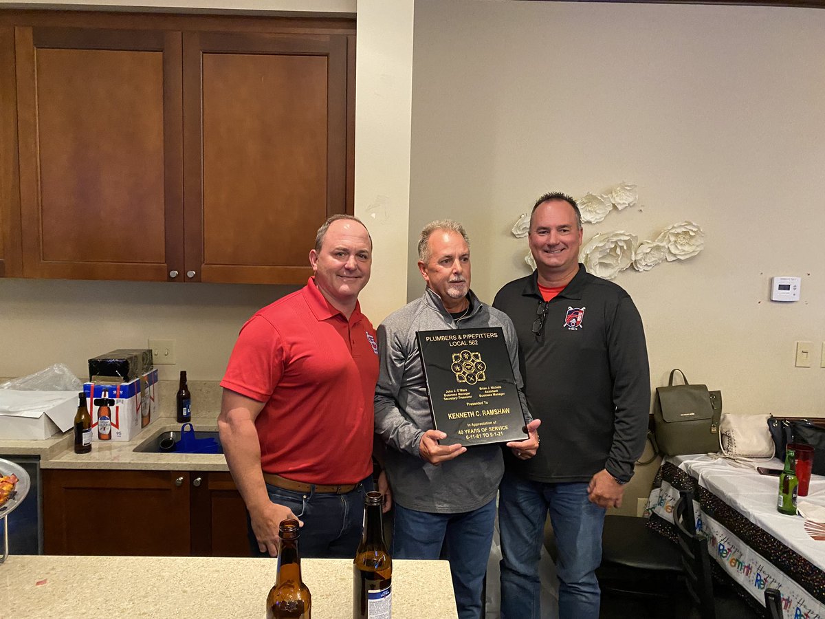 STLlocal562's tweet photo. Rain, shine, sleet or snow, Casey is staying home! Congratulations on a 40 year career with Local 562. We wish you a long healthy and happy retirement! 🍻
#wearelocal562 #retirement #congrats #40yearmember #welldeserved #hardwork #dedication https://t.co/b3QZgfCOSf