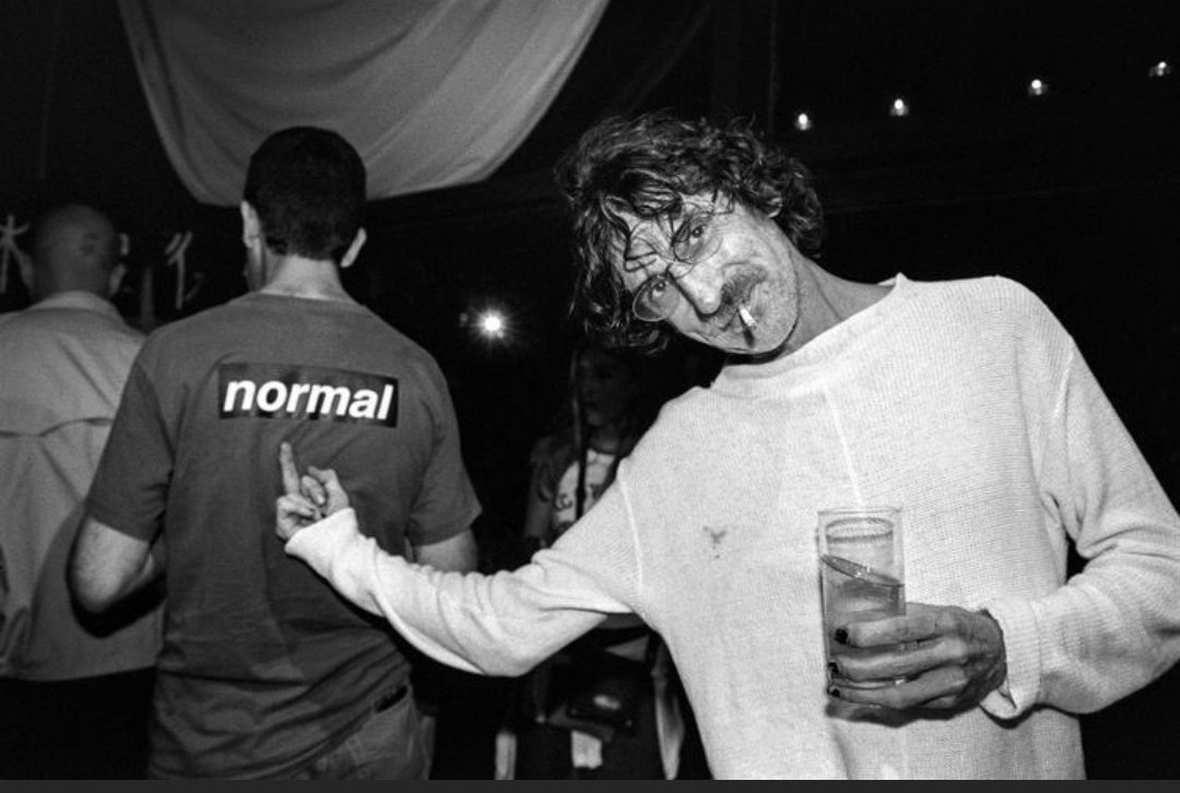 ramiroabero's tweet photo. "No existe una escuela que enseñe a vivir" 
Felices 70 genio. ✌️
#CharlyCumple70 Say No More

https://t.co/jHZQuvtIzP https://t.co/RUuDbKrLn3