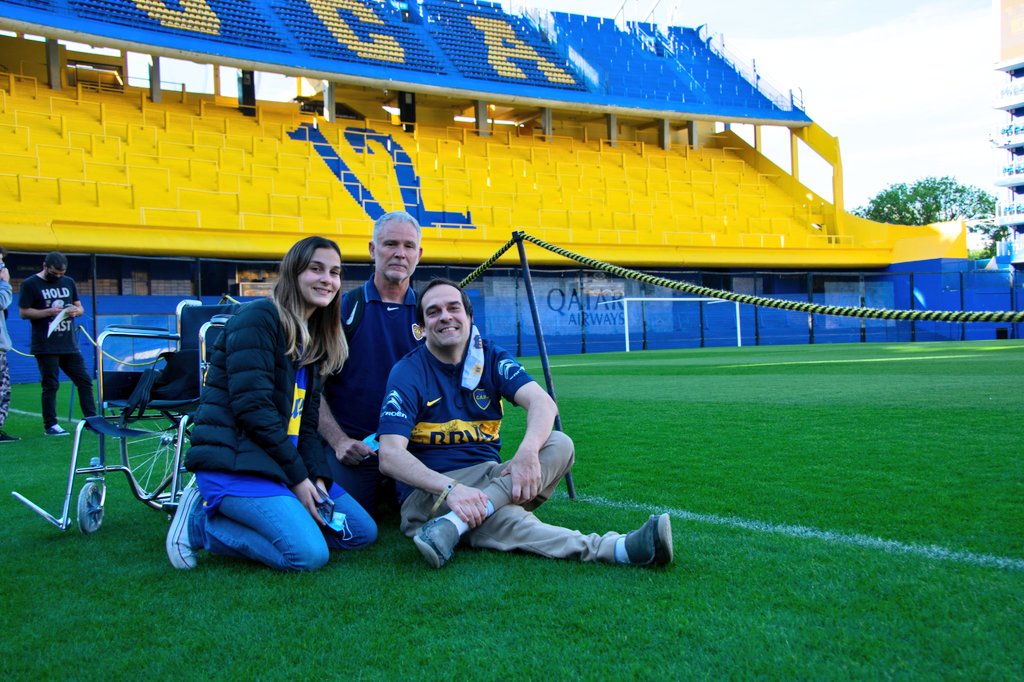 BocaJrsCiudad's tweet photo. ¡Una Tarde Única!

Recibimos a los socios y a las socias  para compartir el festejo de su cumpleaños en la Bombonera. 

💙💛💙 https://t.co/35Aczo3WKr