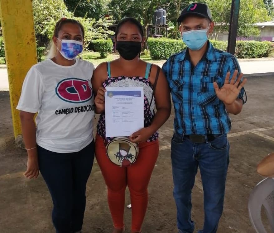 Gracias a las cientos de personas que se inscribieron hoy  <a href="/CaDemocratico/">Cambio Democrático</a> bienvenidos a éste proyecto donde todos son importantes Circuito 4-3 Bugaba T.ALTAS
#ElEquipoQueSiTrabaja
<a href="/romuloroux/">Rómulo Roux</a>
<a href="/ronyarauz/">Rony Arauz</a>
@ericnelsonarauz
<a href="/geogonzalez1410/">Geovani Gonzalez</a>