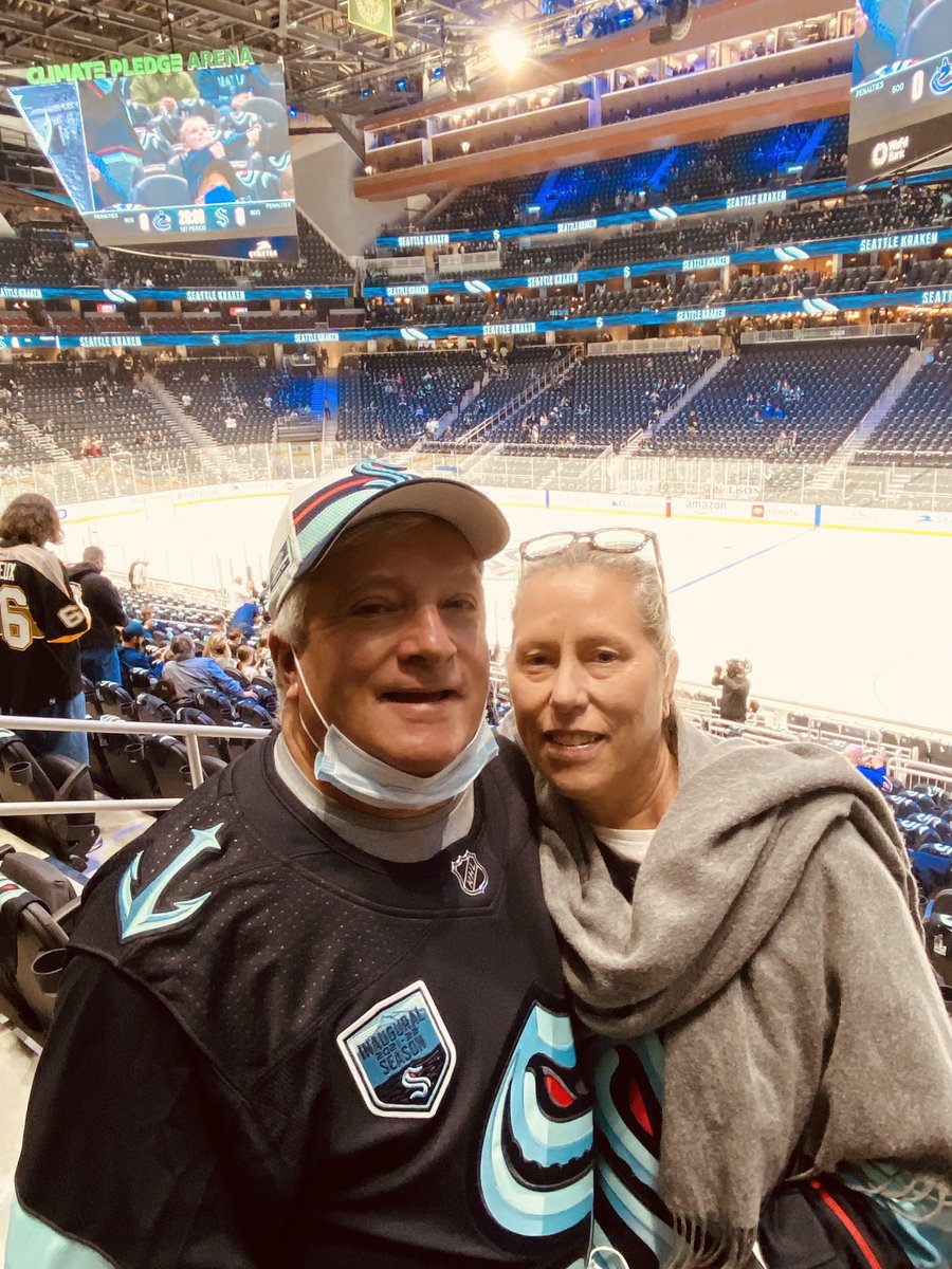 TriciaSkinner's tweet photo. #whereweroot #gokracken #kracken #seattle https://t.co/GpDLMXcut6