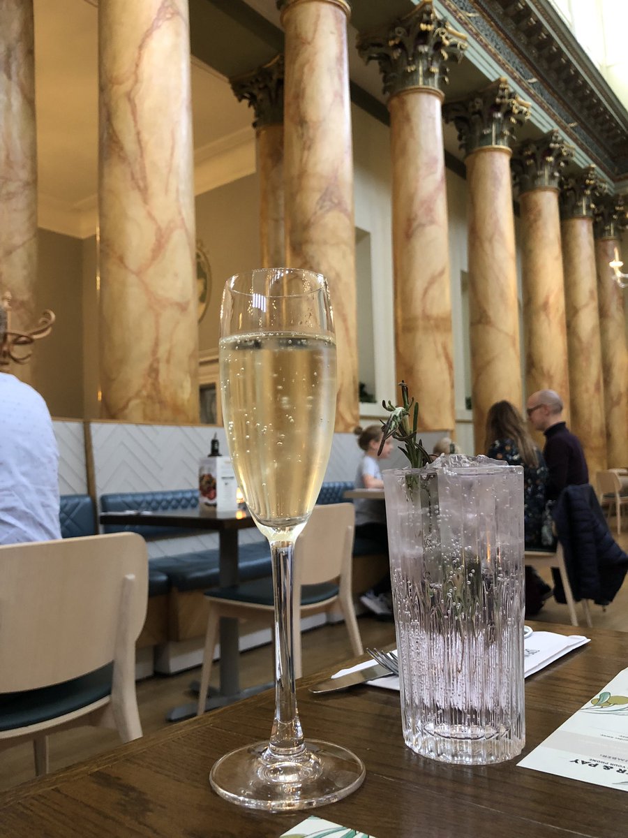 BondCindibond's tweet photo. Lovely little lunch with the ole girl today #ASKItalian #york https://t.co/pYMEKS0Bbr