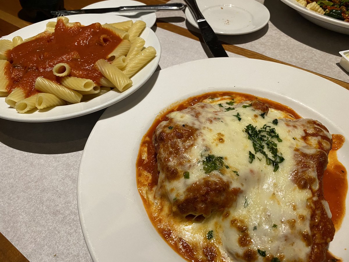 Celebrating <a href="/NYRangers/">New York Rangers</a> comeback win with some chicken parm. <a href="/Buccigross/">BucciOT.Com</a> can I get a rating?