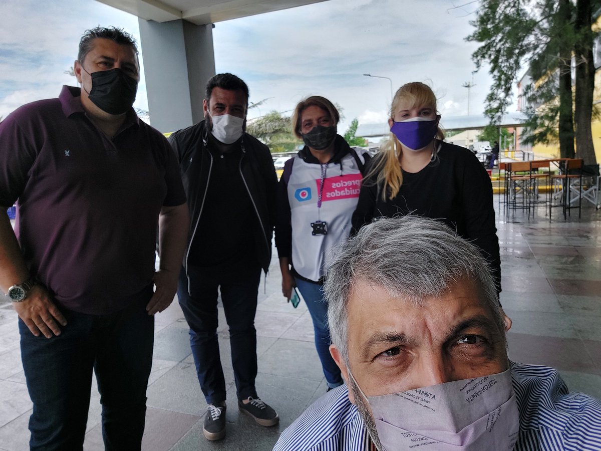 LozanoMarioE's tweet photo. Esta mañana junto con la Agencia de Fiscalización de @quilmesmunicipio relevamos el cumplimiento del programa precios cuidados en el Quilmes Oeste. (Ex-Wallmart)
#SíACuidarLosPrecios 
@mayrasmendoza
@macjm1975
@alferdez
@Kicillofok
@juanluismanzur1
@minsaurralde https://t.co/W6VEtrc0Jy
