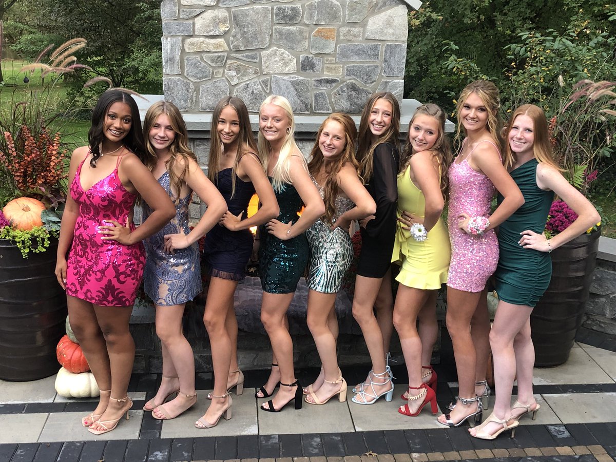 The girls clean up nicely! Check out those sweet shin guard lines! HOCO 2021 for the LL League champions!