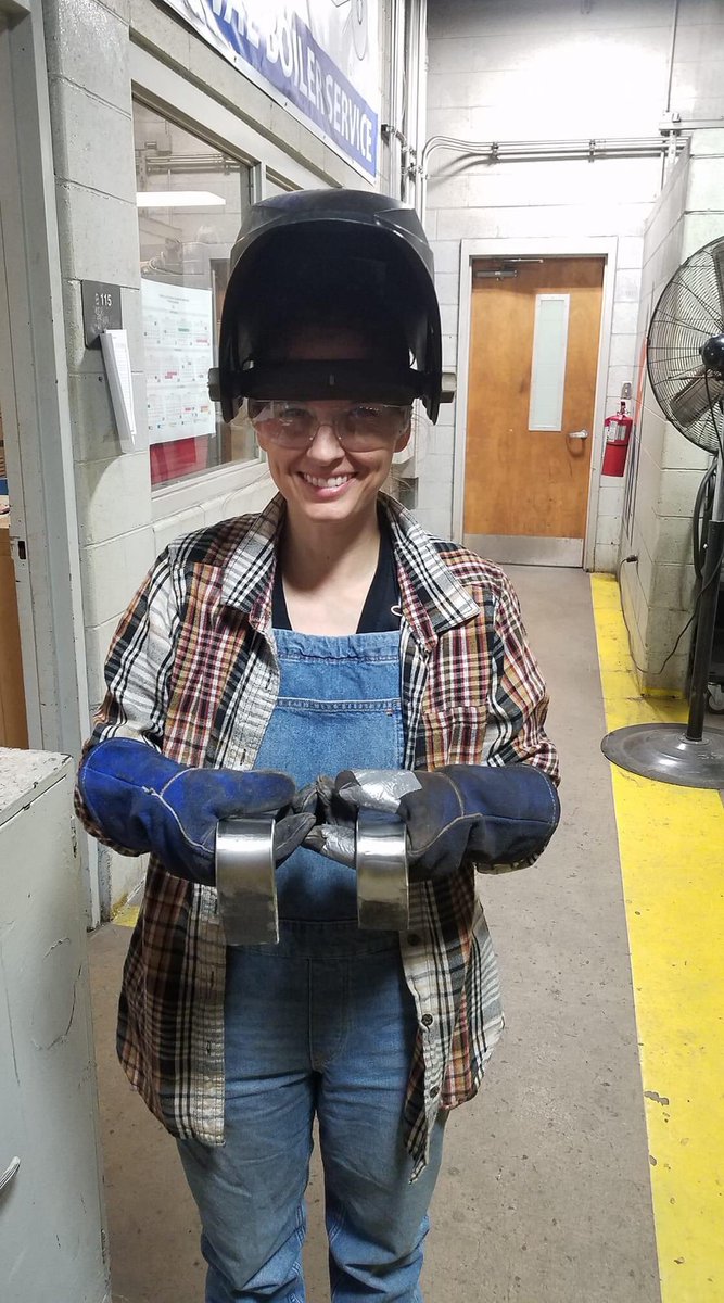 KelliStumbo33's tweet photo. #WomenWhoWeld @TCATKnoxville looking forward to installing new @LincolnElectric welding equipment on campus during holiday break. #TCATtrained #TCATproud https://t.co/XaAEEoNmzp