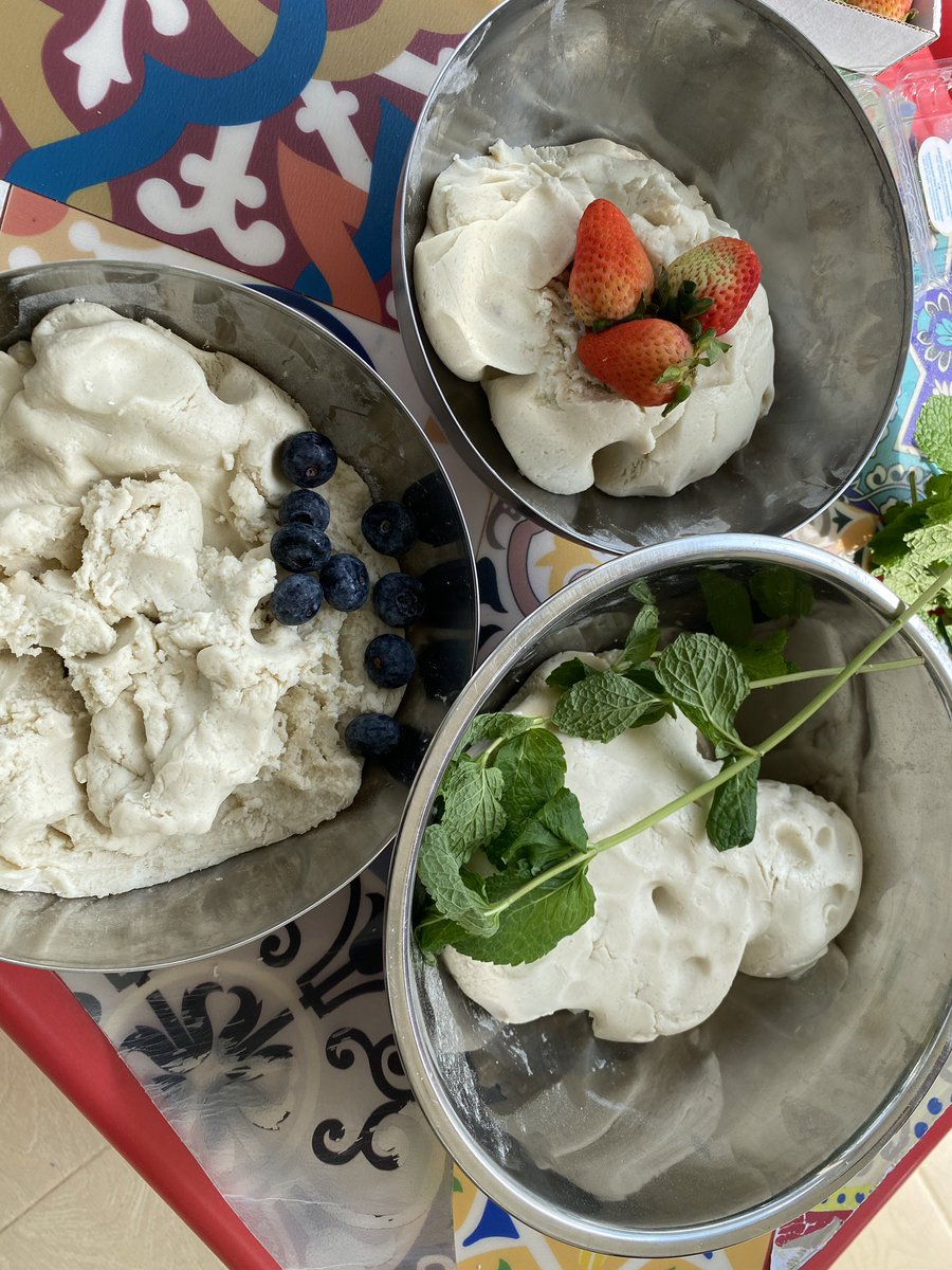 jaibb2n's tweet photo. We add natural ingredients to our playdough making. I love how we roll, squeeze, and stomp the dough. #naturelearning #documentinglearning #earlyyears #k2rocks #natureplay #msjai #uisgz #K2uisgz https://t.co/Uy2TS0zUlb