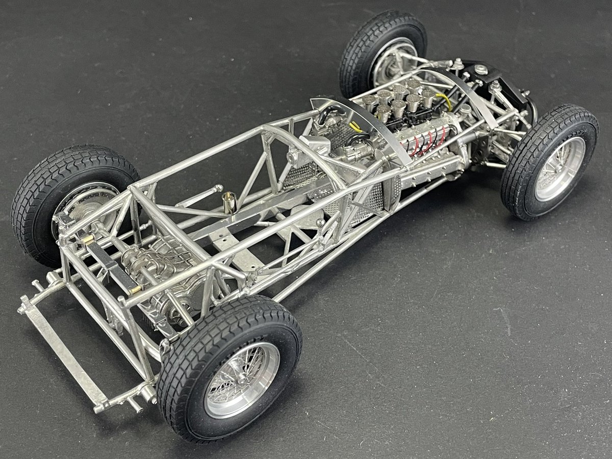 modeler_takuya's tweet photo. 〜Lancia ferrari D50〜
昨��はタイヤまで付けれたよ〜😉
もうこれで完成でもいい感じ😆
#カーモデル #モデルファクトリーヒロ #ホビースペース36 #MFH #ferrarid50 #120scale #Lanciaferrarid50 #ModelFactoryHiro #hobbyspace36 https://t.co/FLIpteNrPj