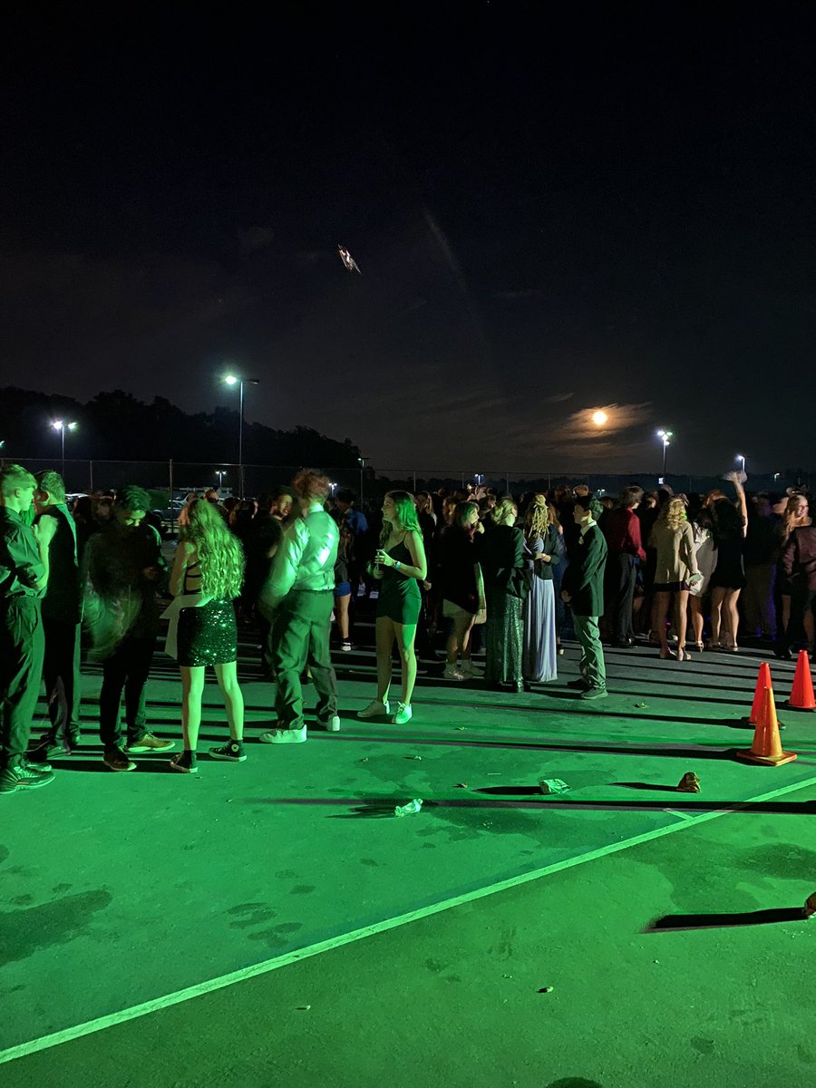kryslowe's tweet photo. Manchester High Homecoming Under the stars #L4L #Lancers @CCbluedevil @MHSLancers @ccpsinfo #MCHS #HOCO2021 https://t.co/R7u2YjHcJY