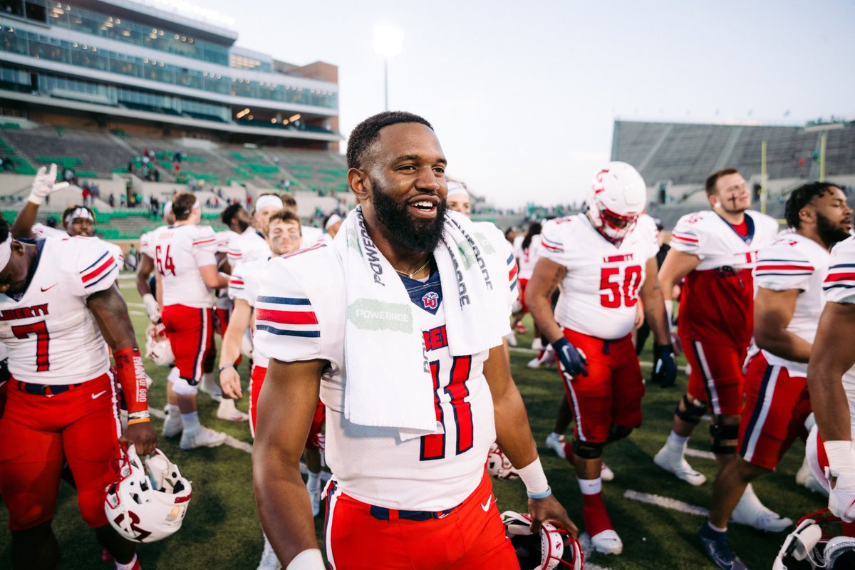 LibertyFootball's tweet photo. Your Flames are bowl eligible 🔥🎳 https://t.co/GAJSfUpjM3