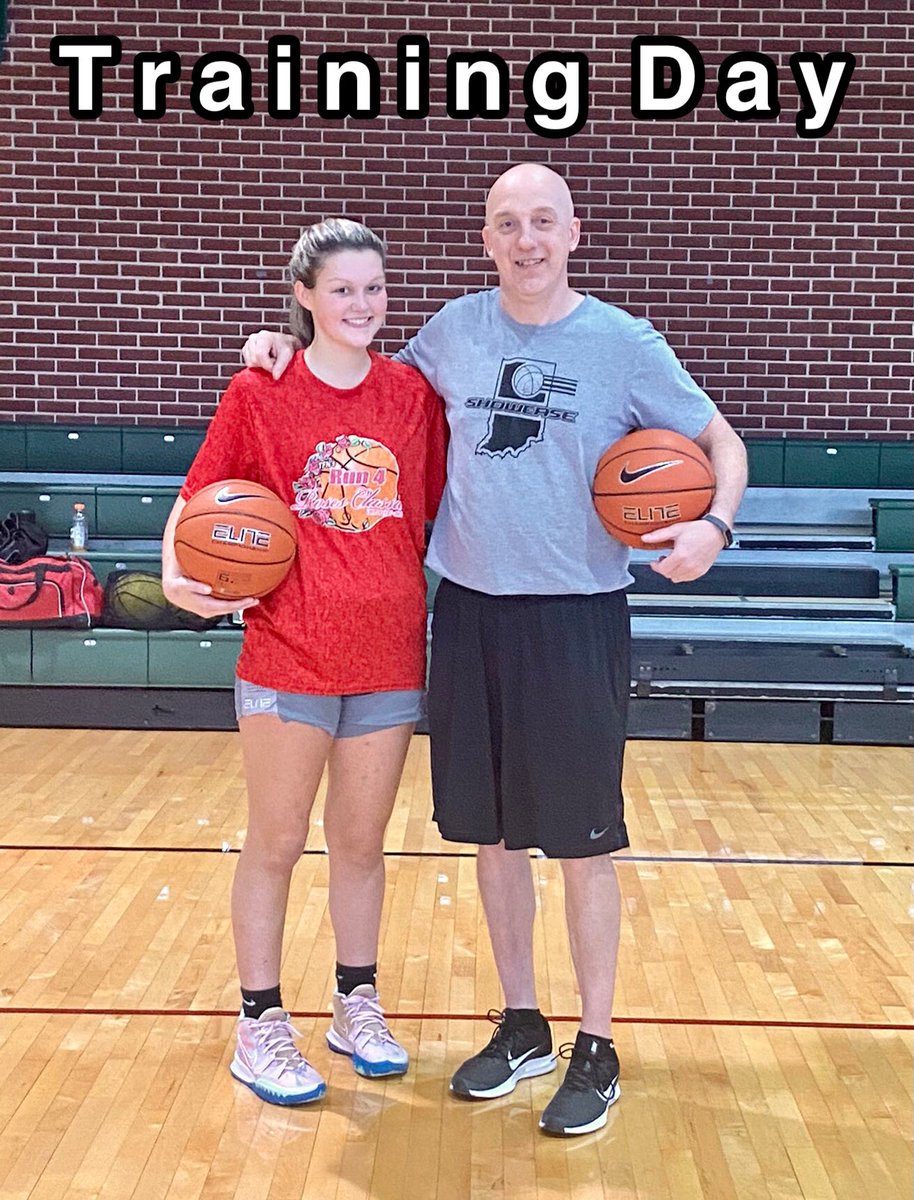 coachbgorman's tweet photo. #ShowcaseBasketball #TrainingDay
2024 5’9 Guard - Olivia Oman 🏀
@NWBlackSwish @NWP_Athletics
⛹🏻♀️ Putting in the work today 😤
#hardworkpaysoff #unseenhours
#basketball #skillsdevelopement https://t.co/tFXRt6MVFi