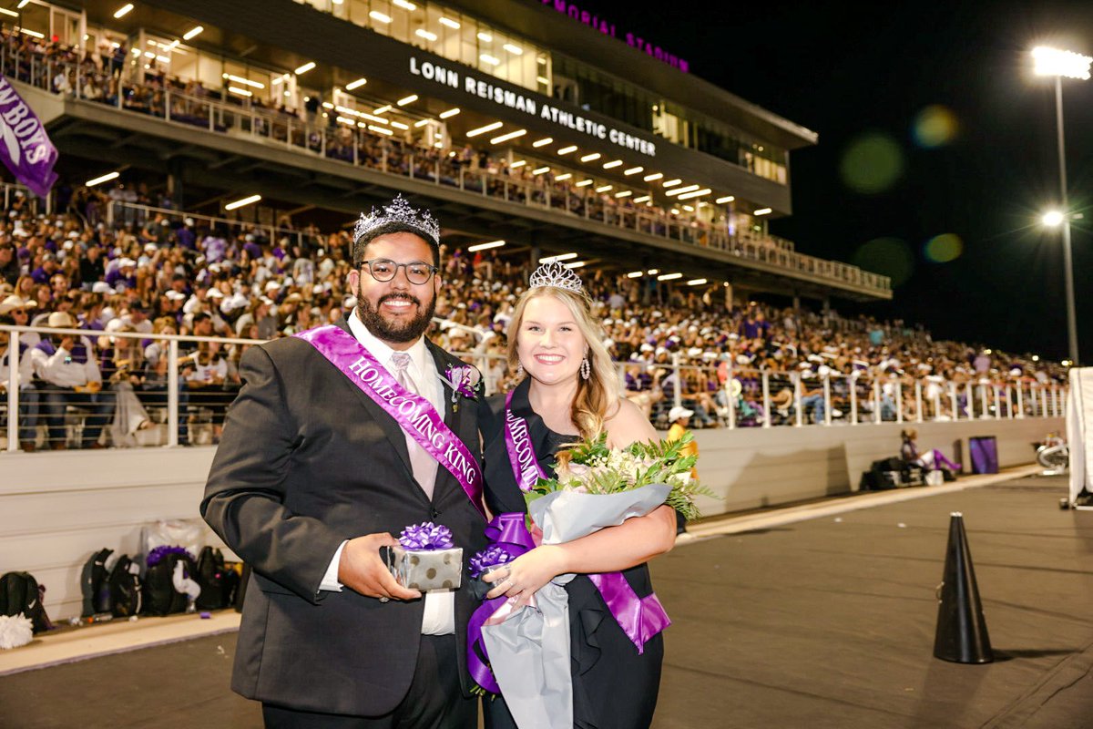 TarletonState's tweet photo. Congratulations to your 2021 Homecoming King Ivan Anaya and Homecoming Queen Sadie Saxon! #TarletonHomecoming https://t.co/ow4tcNsd09