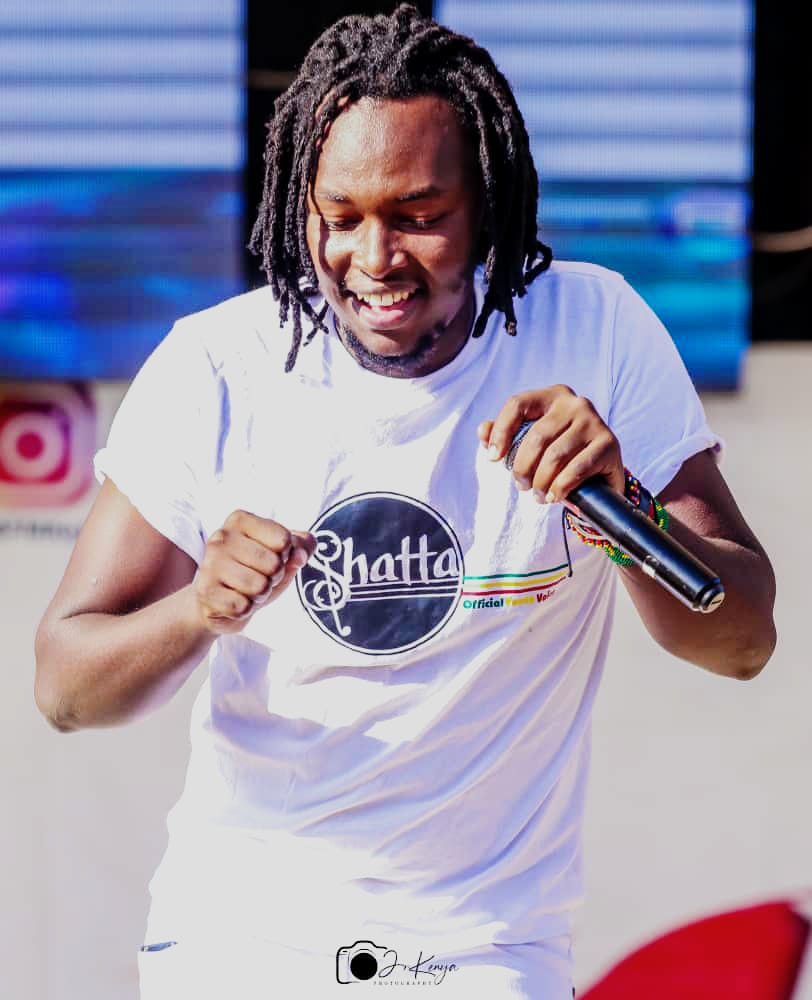 shatttabway's tweet photo. Ati mtu Ana hug dem yako hadi anamuinua is this right?
@Deejayrambo1 @RadioCitizenFM 
#UsikuSacco https://t.co/qJrxpsVPB4