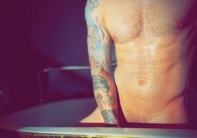 Sexy Bath Tub Body Pic 😈 revealing but not to revealing. check out my onlyfans page to see more hot content<a href="/tag/horny"class="tags"><span>#horny</span></a><a href="/tag/onlyfans"class="tags"><span>#onlyfans</span></a><a href="/tag/sellingcontent"class="tags"><span>#sellingcontent</span></a>