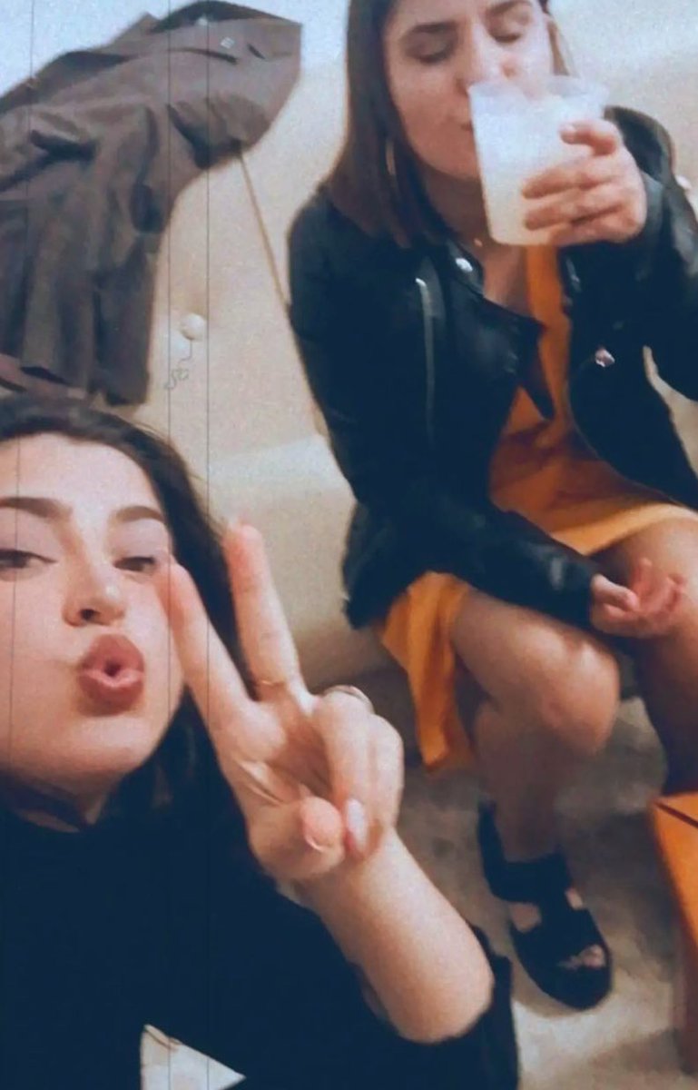 Sometimes I get these drunk love messages and photos from my sisters <a href="/yulssix/">Yulss</a> <a href="/16_mariajimenez/">Mαríα.</a>