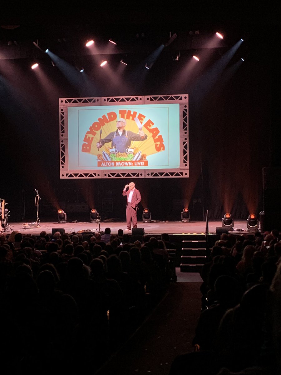 KLS19701's tweet photo. Enjoying Alton Brown in Philly! #BeyondTheEats https://t.co/DT8ChopRlK