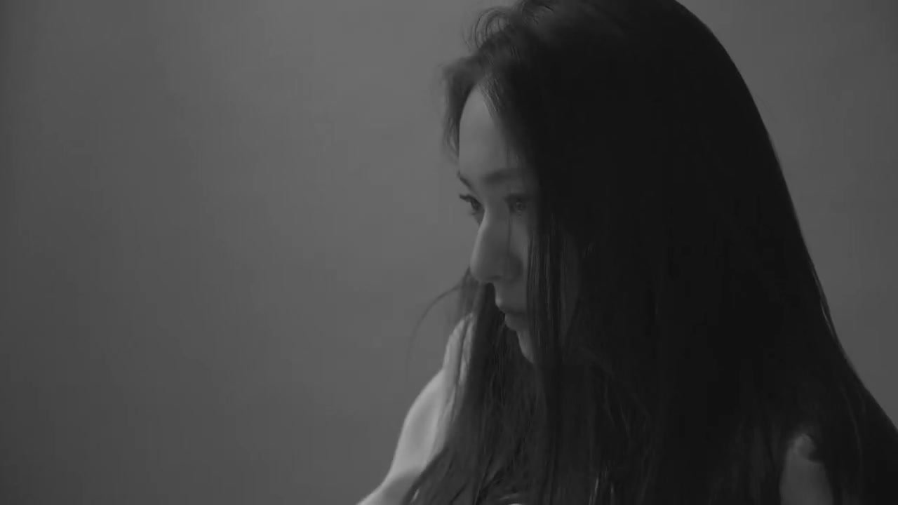 Happy bday to the one and only Krystal Jung  