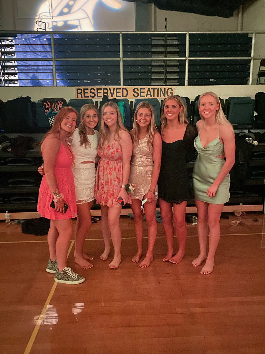 A few of our beautiful basketball players at St. Ignatius homecoming!  Have fun girls and be safe!! ⚡️Ⓜ️🏀💃