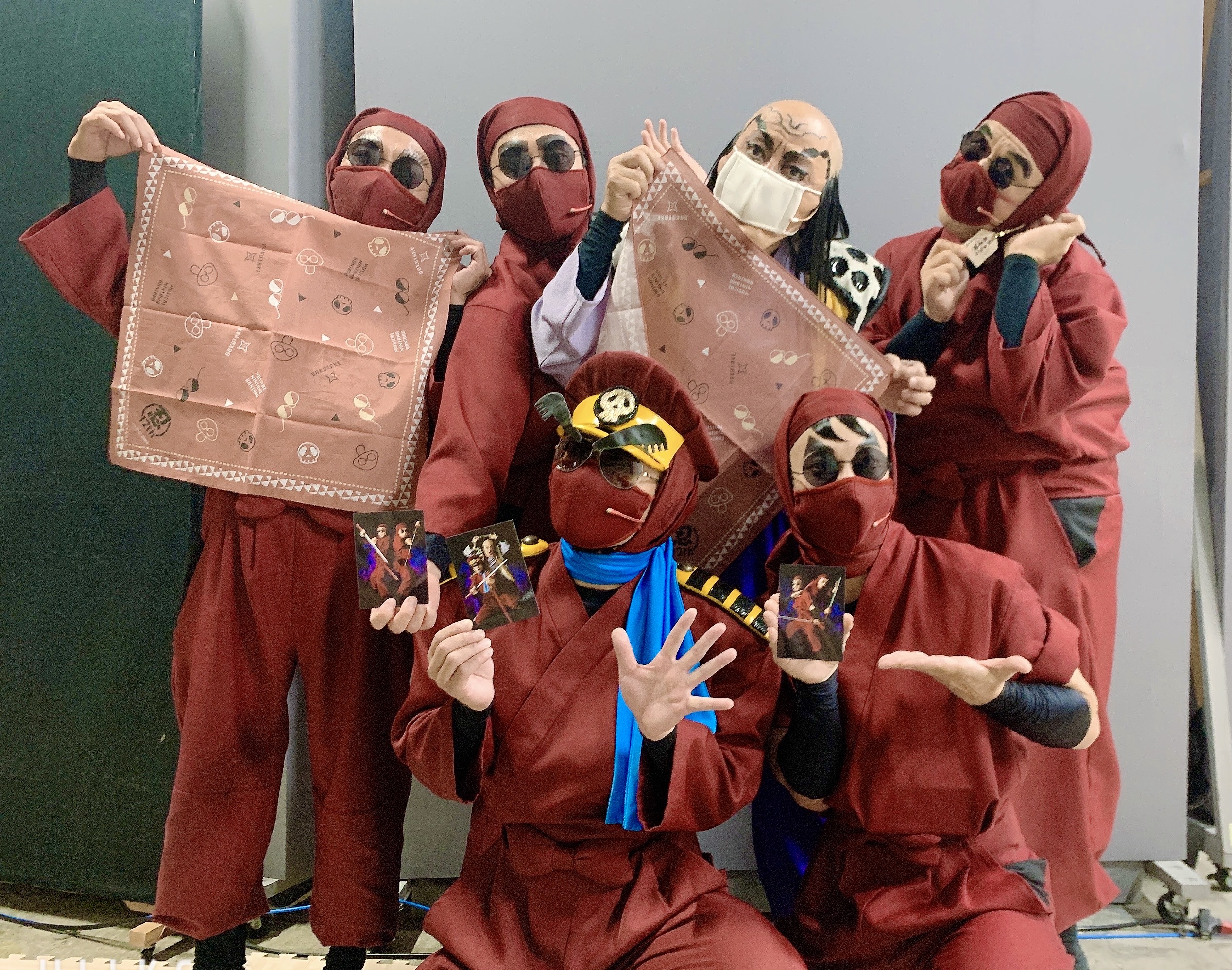 文緒姉さん 祝 3人組再起動 Rt Myu Tama グッズ紹介 ドクタケグッズ 忍ミュ12弾公式グッズを ドクタケ忍者隊から紹介 バンダナや根付コレクション ブロマイドなど ドクタケ忍者隊グッズもたくさんご用意しております ドクタケ すきすき