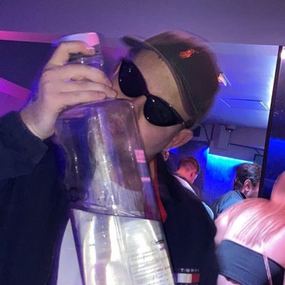 HermaryValentin's tweet image. #NouvellePhotoDeProfil