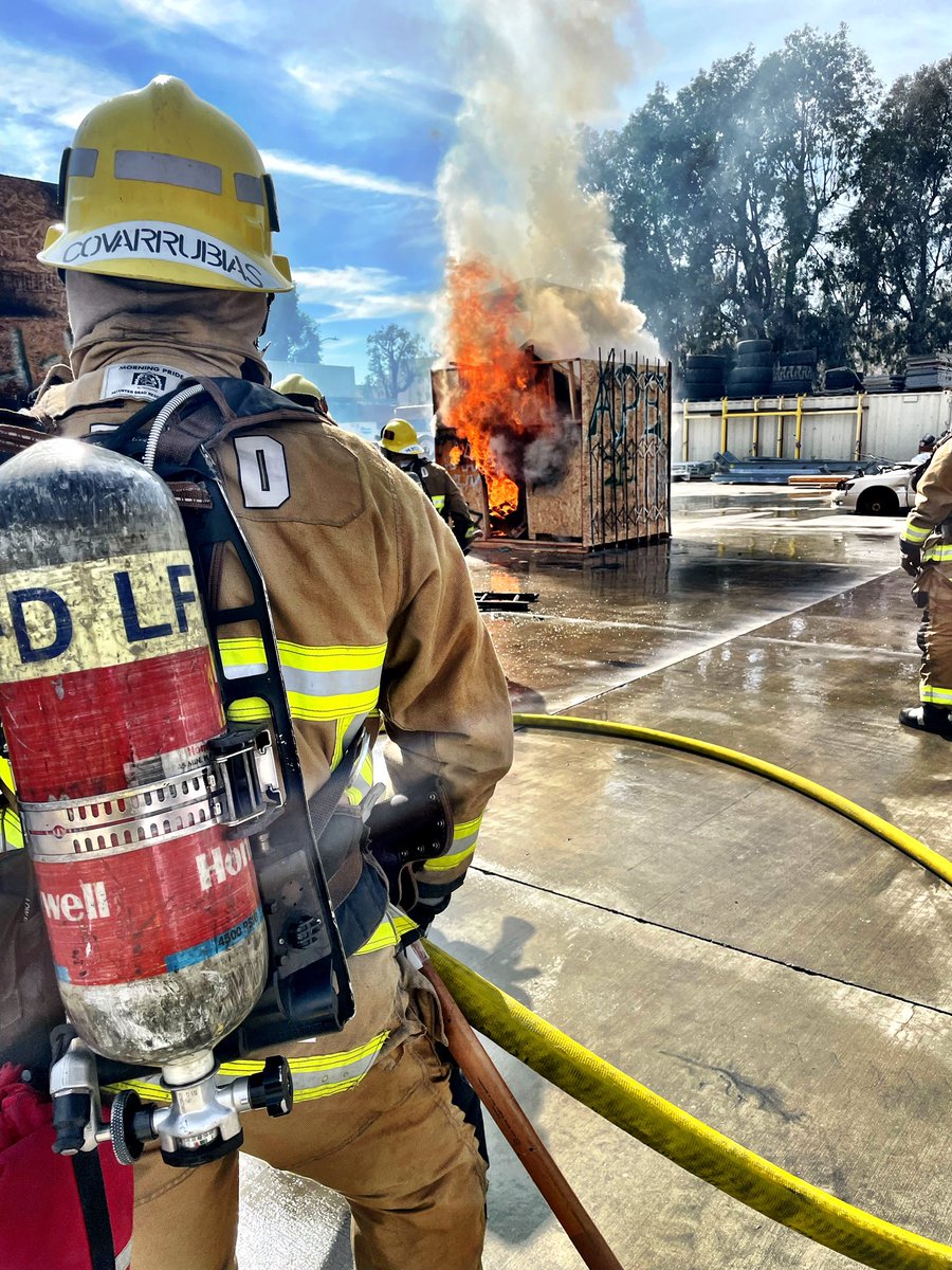 JoinLAFD's tweet photo. LAFD DT Class 21-1 on burn day. Do you have what it takes? πΈ: CI Marotta
#lafdservice #joinlafd https://t.co/gVsmDWbFRe