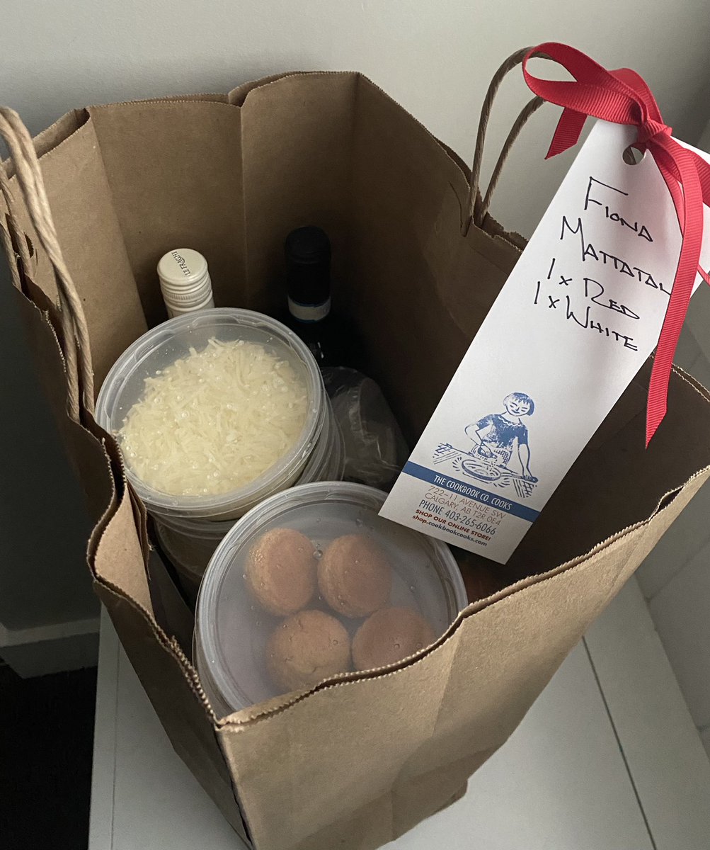 Dr. Fiona Mattatall 🪩🇨🇦 tweet media