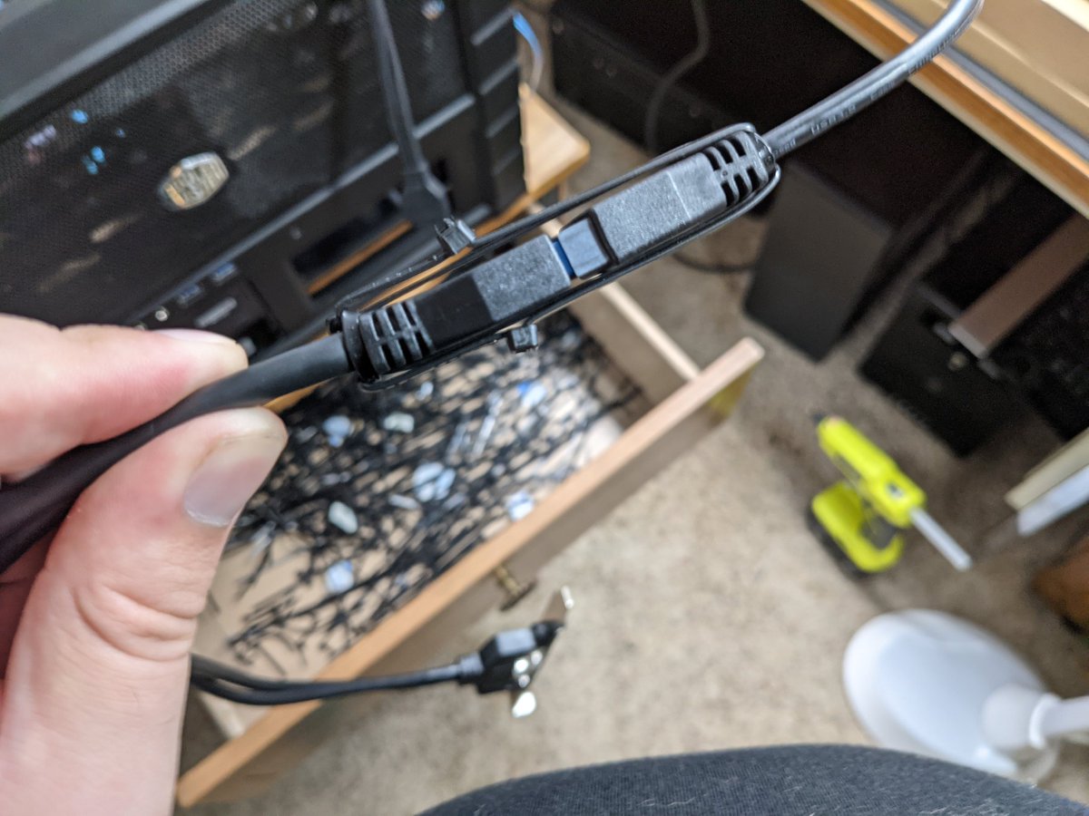 TheProfosist's tweet photo. Here's another @OfficialPCMR PC Build #TechTip
How to make sure your USB 3.0 header extension doesn't come off. Couple of cable ties keep it nice and snug.
#TEXtips #BuildLog #CustomPCBuild https://t.co/bHcsnCI5QR