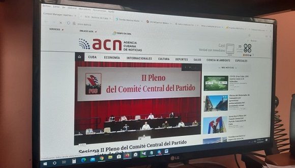 MaykellTwin's tweet photo. Ciberataque al portal web de la Agencia Cubana de Noticias @ACN_Cuba
Los ataques provinieron de la #RedTOR y tenían como objetivo realizarle escaneos de seguridad. Coincidentemente, varias cuentas en redes sociales de sus trabajadores se intentaron hackear. #PazEnCiberespacio https://t.co/dh0E0ZpN3o