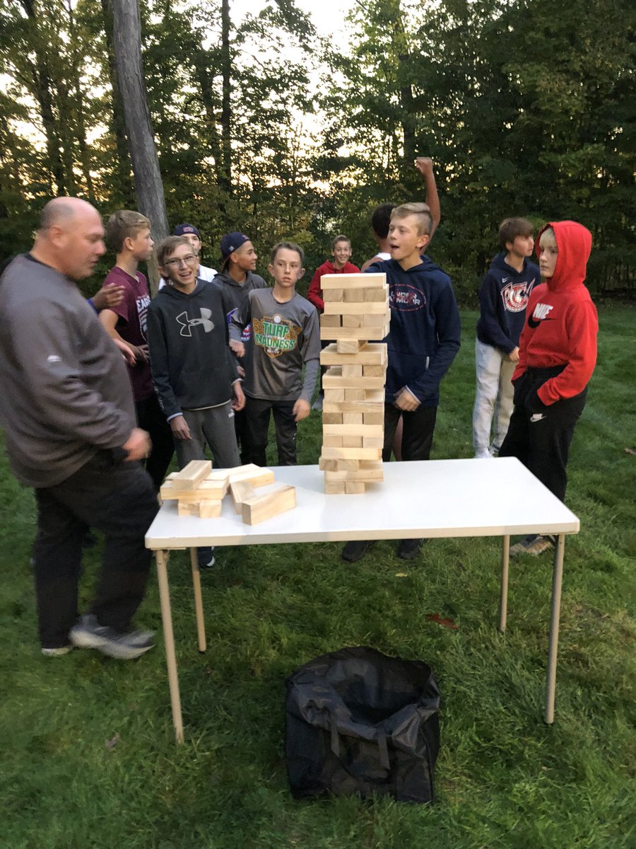 FawLynda's tweet photo. Wrapping up fall ball with a team get together! Thank you Adam and Sharon for hosting and a shout out to all of the parents for the great support!!! #⚾️family #weareDBacks @13uFaw https://t.co/ELCPlnIQJA