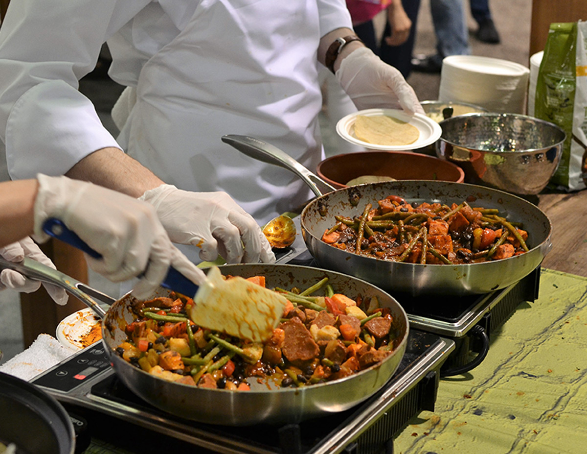 LouWalkerCenter's tweet photo. This Month from the Diabetes Association of Atlanta: Live Cooking Demo - W.O.W. Wednesday
Wednesday, October 27th | Noon
Visit https://t.co/sqL1kKgVSj to register.
#itsindekalb #louwalker #diabetesawareness #Wowwednesday https://t.co/r9MGjUbgJ3