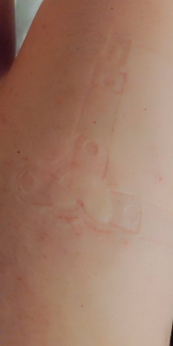 This is what happens when you have thicc thighs and calves, and wear a thigh garter and fishnet thigh<a href="/tag/exxxoticanj"class="tags"><span>#exxxoticanj</span></a>