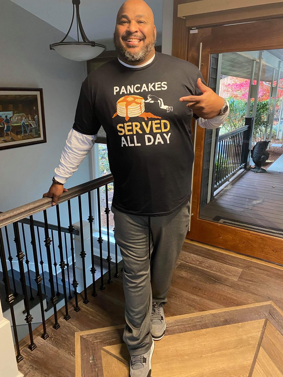 TimColemanTBONE's tweet photo. The Best NFL offensive linemen of all time @BigWalt71 sporting my James Clemens “Pancakes Served All Day” shirt I mailed to him! Thank you for supporting me Walter Jones, your advice and insight means the world to me! #PancakeLegend #71 #NFLHallofFamer https://t.co/vFV9elxvcf