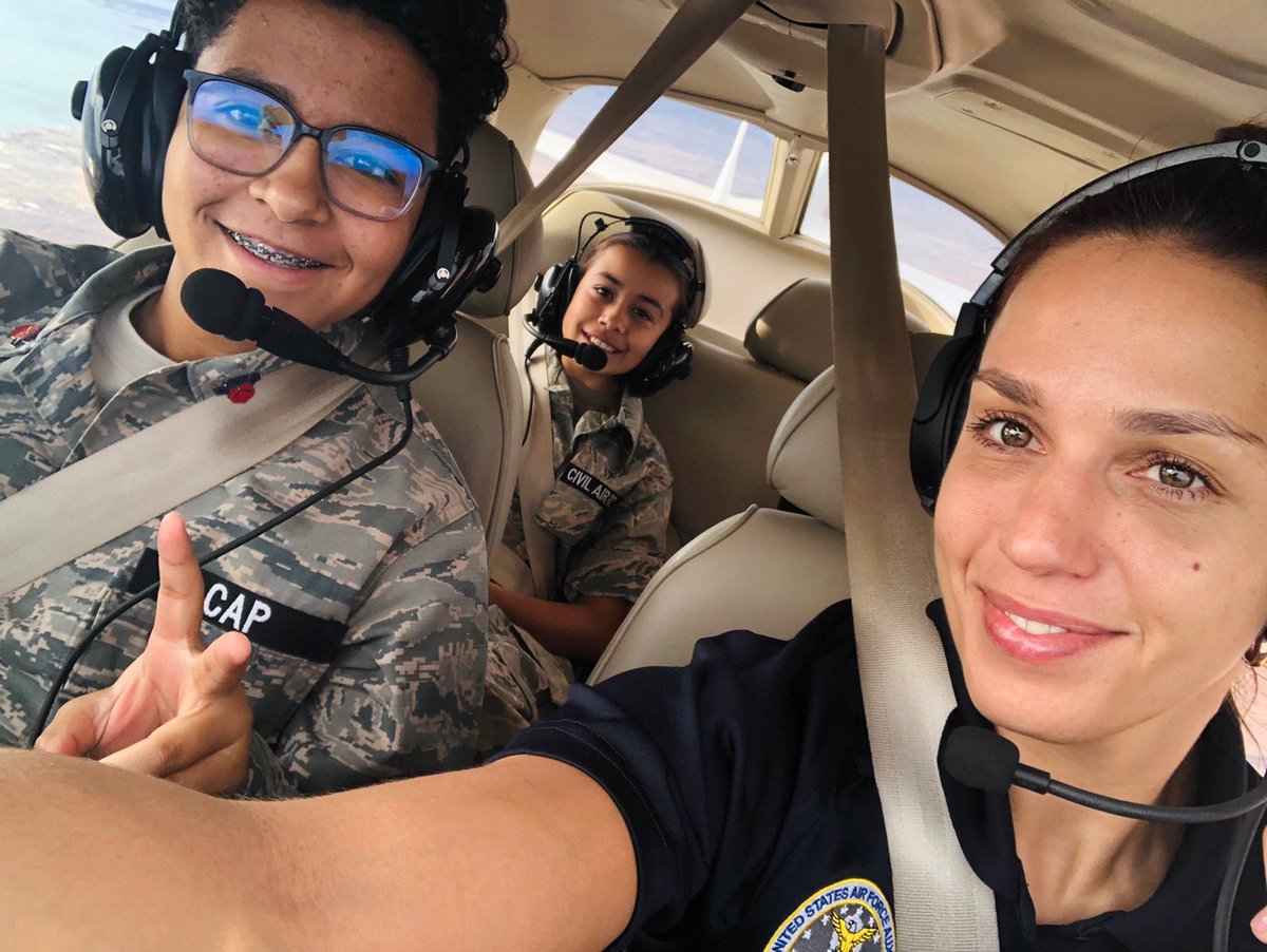 AntoninaPantera's tweet photo. #OrientationFlights for @civilairpatrol cadets ✈️ Вводно-обучающие полёты для кадетов US Воздушного Патруля #CivilAirPatrol ✈️ https://t.co/3G60lynEDy