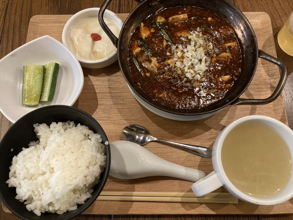 1040tommy's tweet photo. サクッと改札口の前でψ(`∇´)ψ #Hao2 https://t.co/dnltdqNlZm