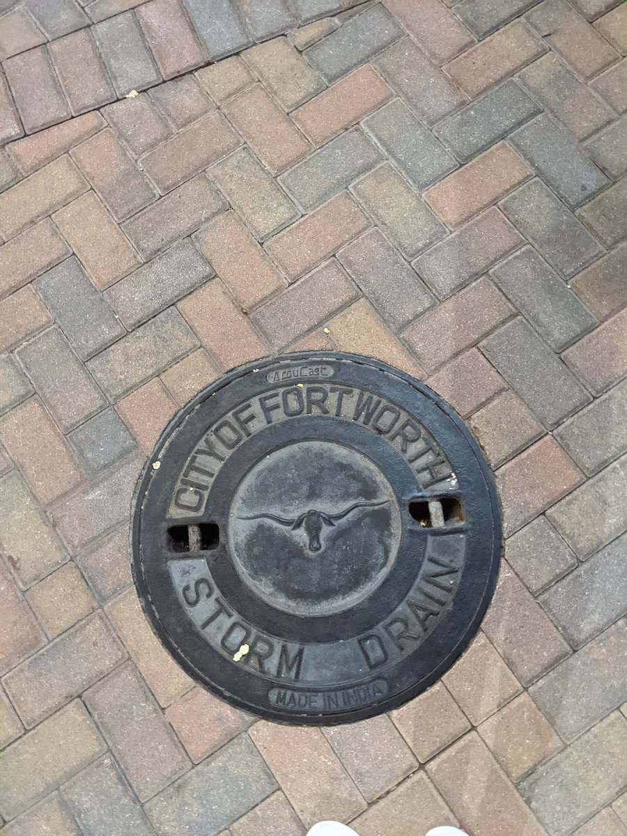 AshRe_'s tweet photo. #drainspotting https://t.co/099906Im4U