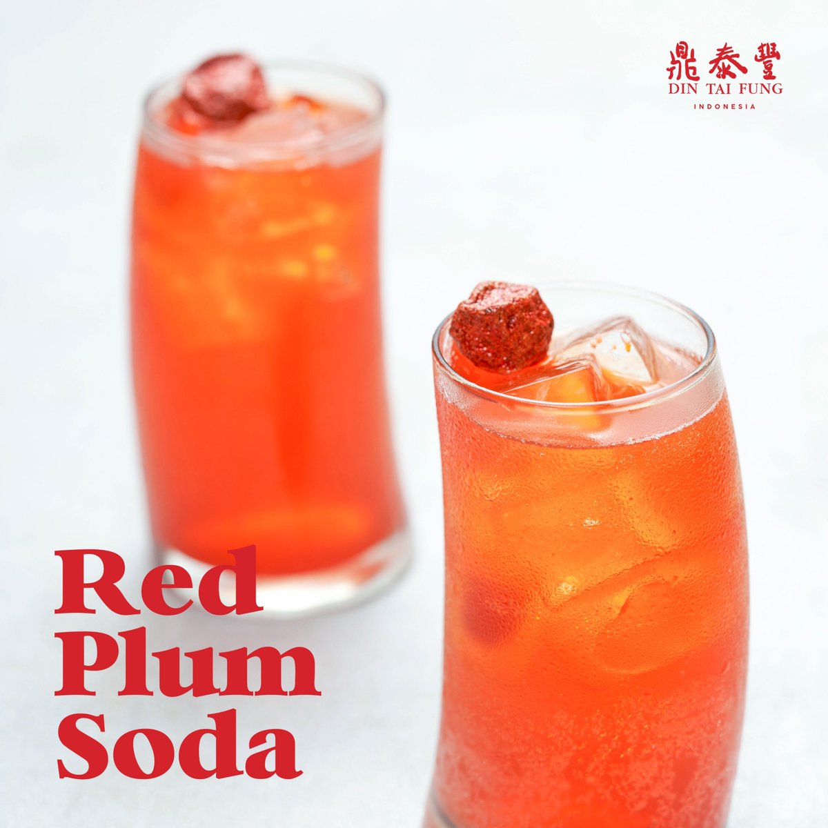 This refreshing drink is made by a combination of imported red plum syrup with kicking soda, producing a tingling soury-sweet taste that can effectively lighten your tummy and give it a cooling boost after a heavy meal.