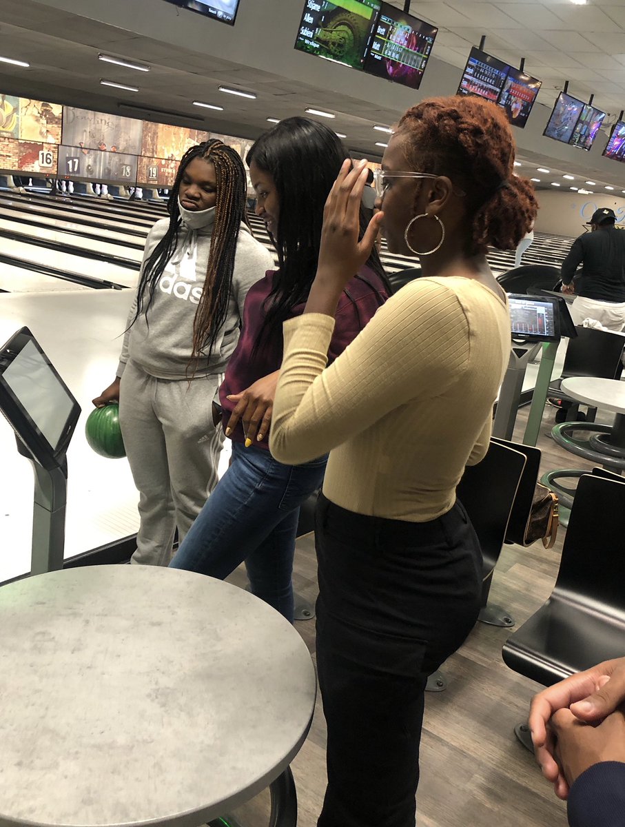 THarvestChurch's tweet photo. The Young Adults of Harvest enjoying a night of bowling. https://t.co/lFSElz6aT9