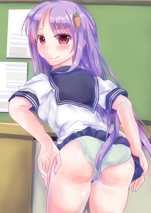 ほたるちゃん@hotaru_torikabu の絵に背景を付けました。 