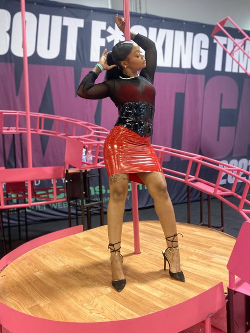 Mistress Reign Royalty - 1 pic. 2nd Day of Exxxotica NJ If you were here, you know I’m fine in real life 💋 https://t.co/uKxq9zICRg