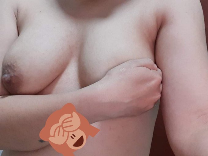 Listos para ir a dormir y ponernos bien cachondos 💦😏🤤 https://t.co/hZwB61Vr96<a href="/tag/babygirls"class="tags"><span>#babygirls</span></a><a href="/tag/martesdetetasnatutales"class="tags"><span>#martesdetetasnatutales</span></a><a href="/tag/pezonespe"class="tags"><span>#pezonespe</span></a>