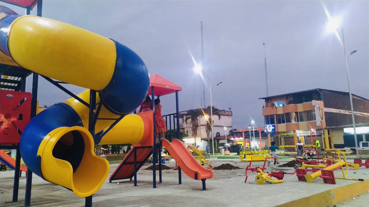RodrigoMenaR's tweet photo. Parque del Paraiso La 14, lo solicitó la población, se prometió, y se cumple. Próxima inauguración de esta área de recreación en la Parroquia Paraíso La 14. #PalabraCumplida https://t.co/dHOmX5zDHt