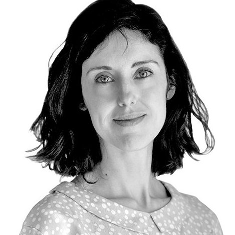 «El cine y la novela negra retratan el oscuro universo del crimen para explorar un paisaje inquietante: el reverso de los sueños. El claroscuro de sus atmósferas evoca la nebulosa complejidad humana...»

'Aire de crimen'; <a href="/irenevalmore/">Irene Vallejo</a> mile.io/3DWKKex